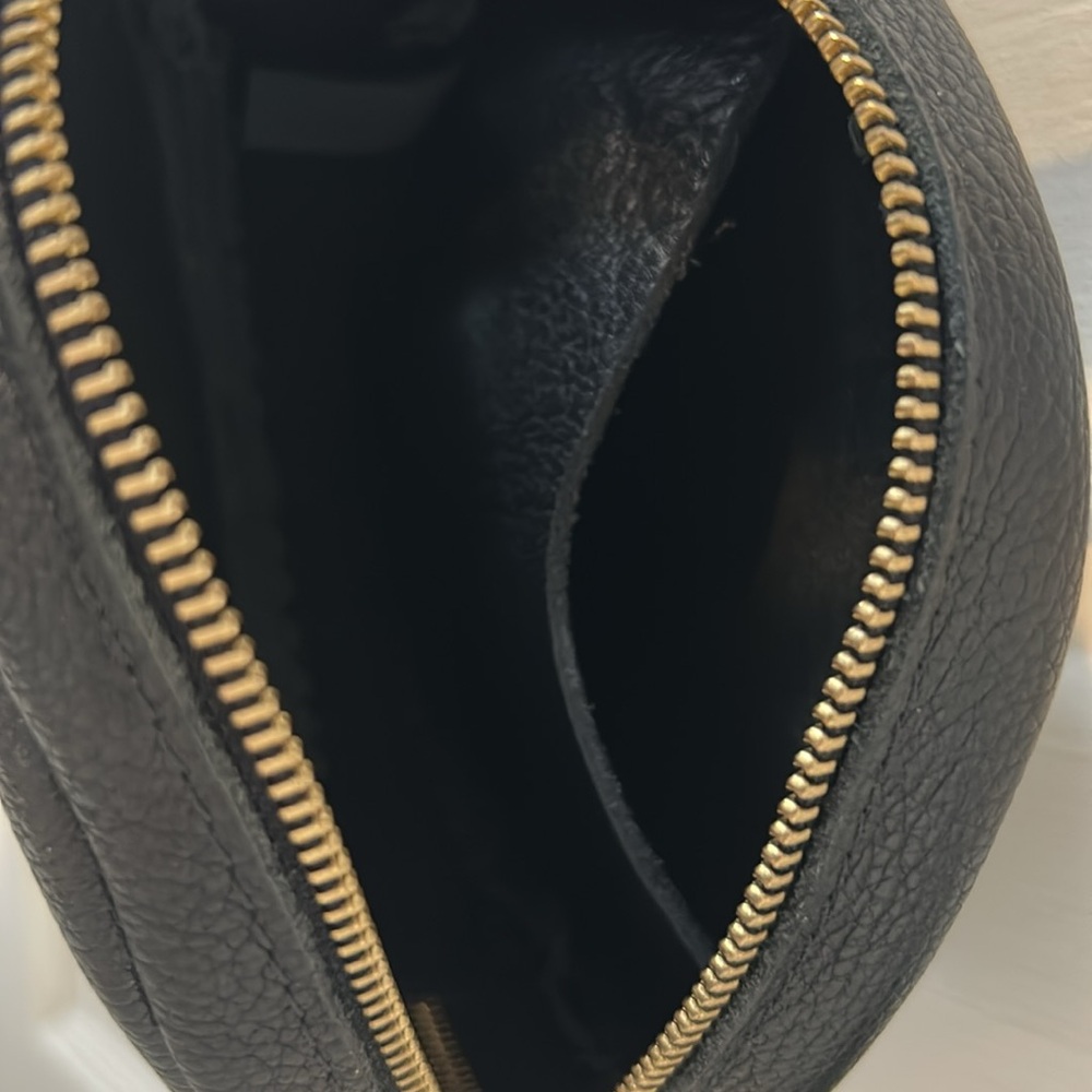 Portland Leather Pebbled Leather Black Round Crossbody Bag - Picture 5 of 10